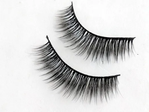Are well shaped false eyelashe