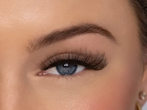 Do upper lash false eyelashes 